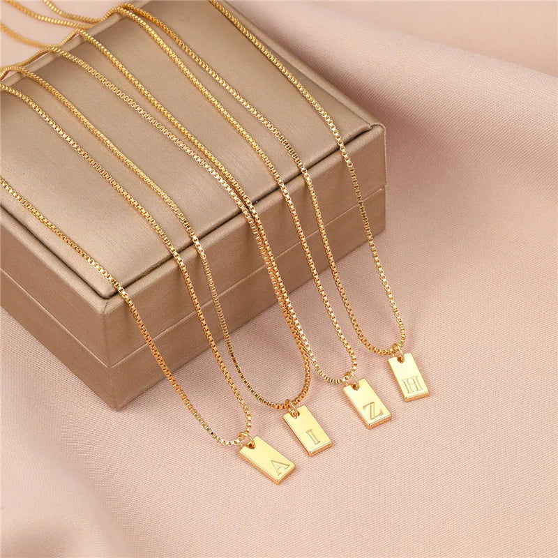 Modyle 2024 Dainty Heart Initial Necklace – Gold-Tone Name Choker Pendant for Women
