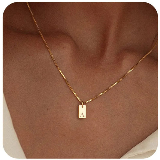 Modyle 2024 Dainty Heart Initial Necklace – Gold-Tone Name Choker Pendant for Women